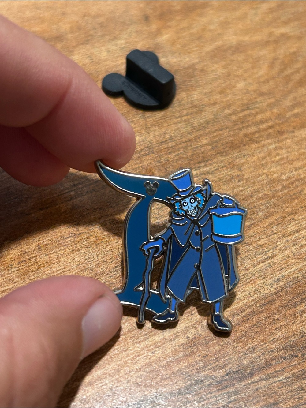 2024 Disney D hatbox ghost haunted mansion chaser pin